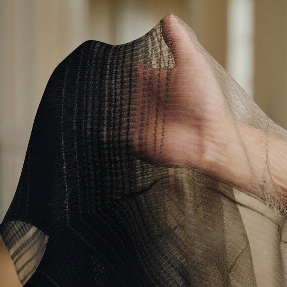 Black Casual Women's Ombre Semi-Sheer Elastic Fitted Short Sleeve T-Shirt Top - Picture 8 of 8